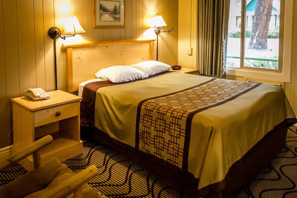 Green Gables Motel & Suites